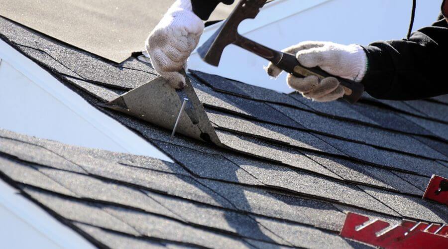Professional metal roof installation in Oak Park, MI